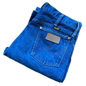 Vintage Wrangler Blue Jeans size 33x36 Long Length